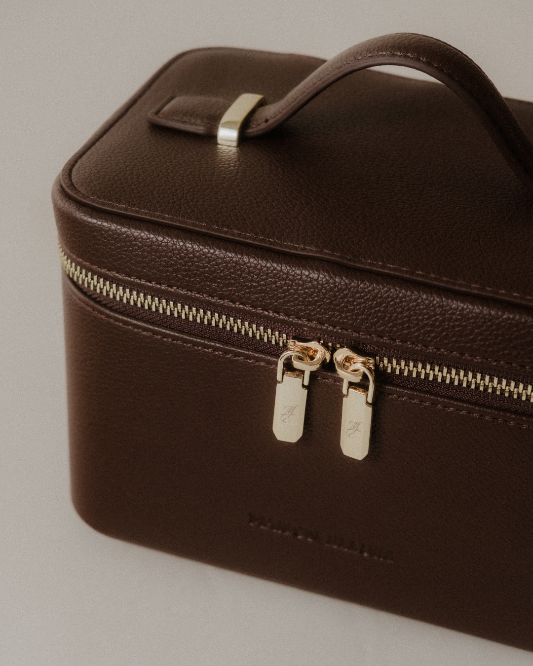 Voyage Vanity | Mocha