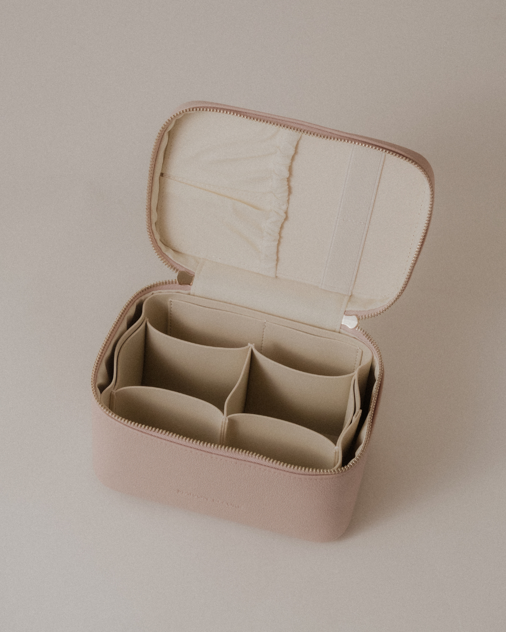 Voyage Vanity | Blush