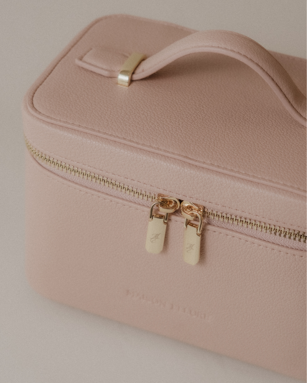 Voyage Vanity | Blush